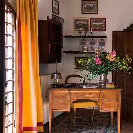 Sleeps 6 With Air Con Vila Stresa